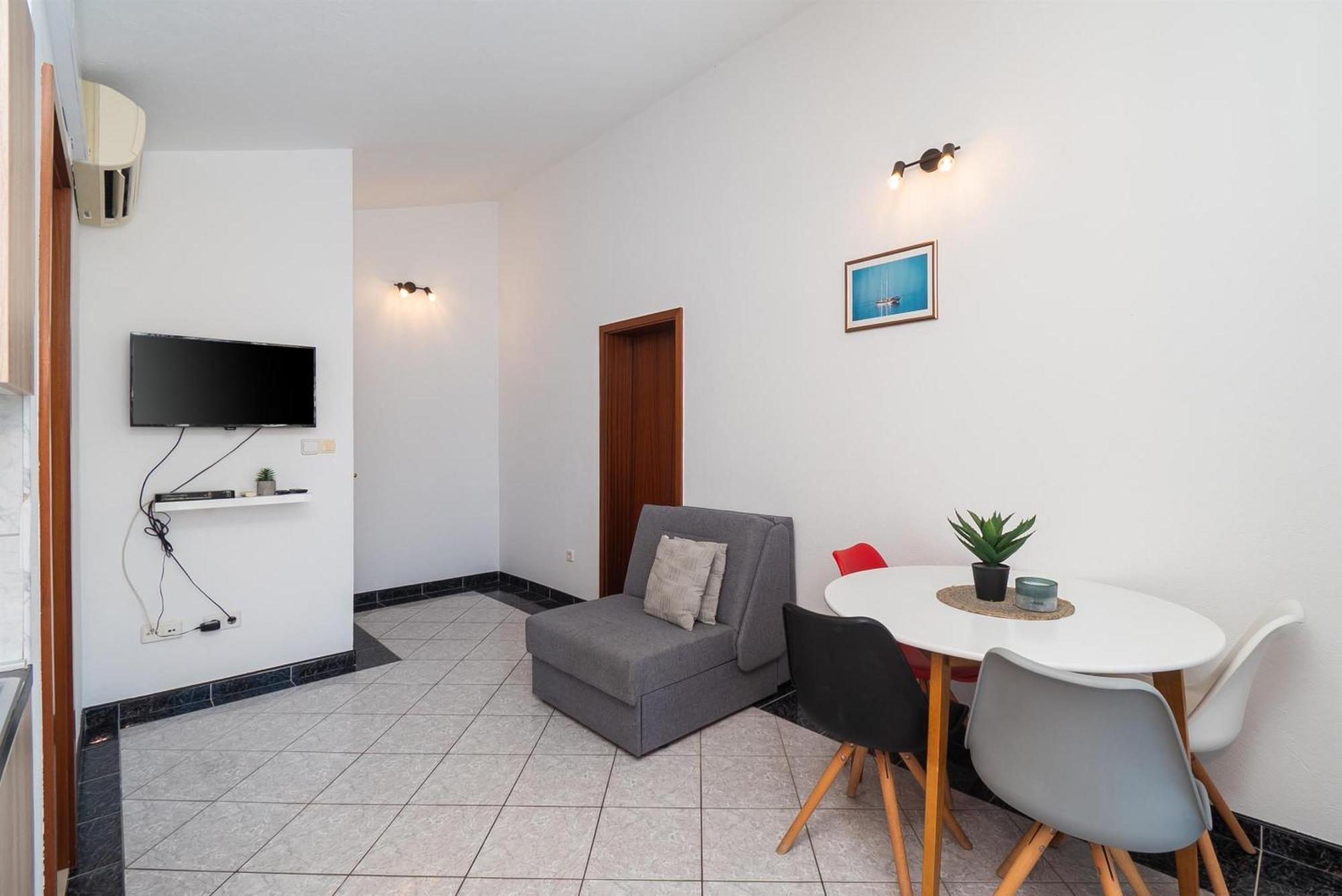 Apartments Polly พรีมอชเตน ภายนอก รูปภาพ